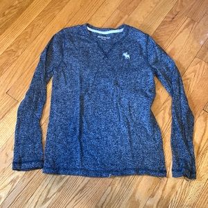 Abercrombie kids long sleeve t-shirt!!!